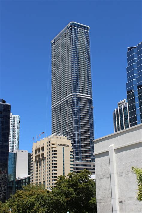 Panorama Tower - Wikipedia