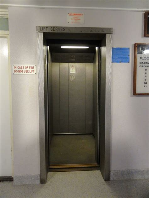 Fileold Bennie Lifts Ltd Lift Wikimedia Commons