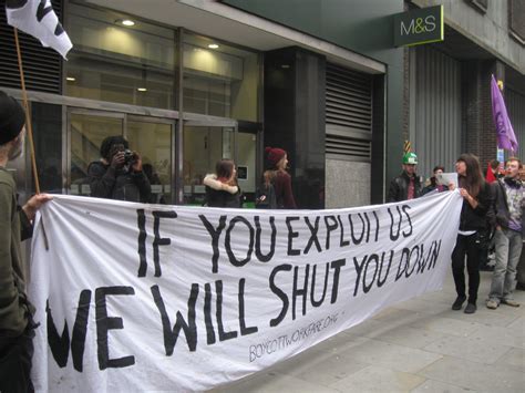 Перевод слова workfare, американское и британское произношение, транскрипция workfare plans — планы по стимулированию перехода к трудовой деятельности. People's Agenda profile 16 : Boycott Workfare | Red Pepper