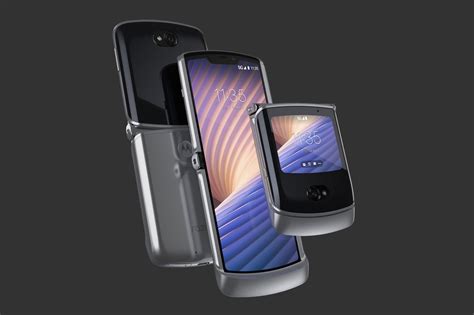 Motorolas Second Gen Foldable Razr Adds 5g Better Cameras And A