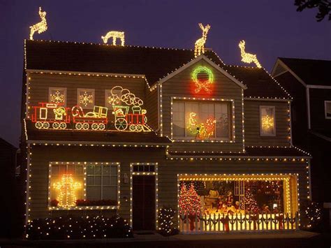 31 Exterior Christmas Decorating Ideas