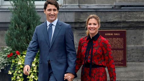 Canadian Pm Trudeau S Wife Tests Positive For Coronavirus Bbc News