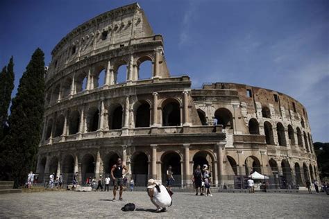 Italia El Turista Que Escribió En Las Paredes Del Coliseo Pide Perdón