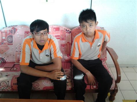 Seperti yang sedia maklum, kolej vokasional ini menawarkan sistem pembelajaran yang terdiri dari beberapa komponen teori dan teknikal yang seimbang demi melahirkan bakal tenaga kerja yang kompeten dan berkemahiran tinggi bagi mendepani revolusi industri 4.0. ASRAMA KOLEJ VOKASIONAL KUANTAN: Pelajar yang dihantar ke ...