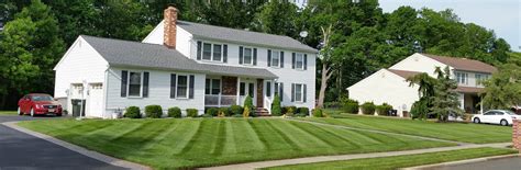 Feb 22, 2021 · earthworms can be added to garden beds that have problems with soil compaction and they will literally eat their way through compacted soil, leaving behind burrows and droppings that help to aerate and fertilize the ground. Lawn Care | Green with Perfection
