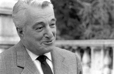 Vittorio de sica , (born july 7, 1902, sora , italy—died november 13, 1974, paris , france), italian film director and actor who was a major figure in the italian neorealist movement. Clouzot Henri-Georges - Mémoires de Guerre