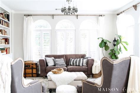 How to Decorate a Spring Living Room - Maison de Pax