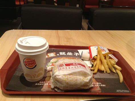 Burger king | stay home of the whopper locked outside, tks Burger King, free wifi, delicious food ...