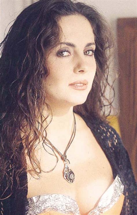 Nilüfer açıkalın, bir scarlet aranıyor gibi avantür toplamalarda kendine hollywood kapılarını aralayacağına inanıp kendini scarlett rolüne kaptırdığı günden. Nilüfer Açıkalın ~ Sinematurk.com