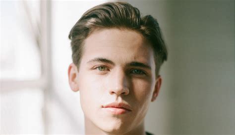 Kreese tries to bring tory back to cobra kai. Cobra Kai - 7 curiosità su Tanner Buchanan, il giovane ...