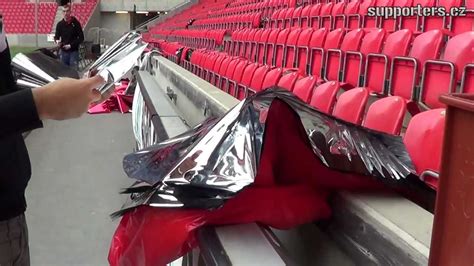 Hotel slavie s dlouholetou tradicí se nachazí asi 300 metrů od historického centra jednoho z nekrásnějších regionů západních čech města hotel slavie nabízí 30 pokojů. Výroba chorea fanoušků Slavie Praha na derby - YouTube