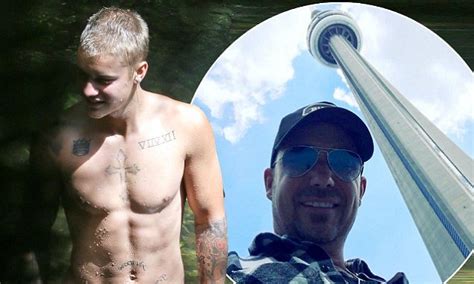 Justin Biebers Dad Once Again Gushes Over The Size Of His Sons Penis