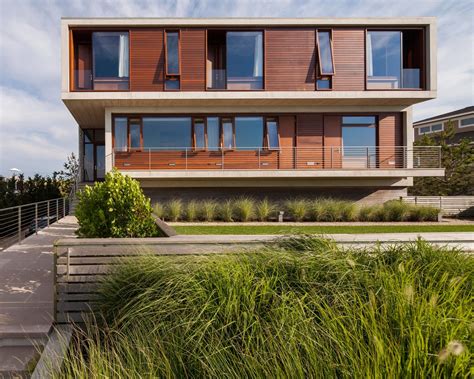Hamptons beach house ⭐ , australia, bonogin, 5 harper ct, casuarina nsw 2487, australia: Hamptons Beach House Modern Home in East Quogue, New York ...