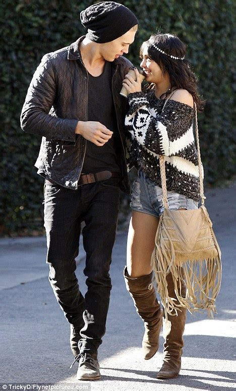 Vanessa hudgens, who previously dated zac efron and most recently austin butler, was first linked to tucker in published 12 hours ago. Destination Cloud Nine! Vanessa Hudgens and new boyfriend ...