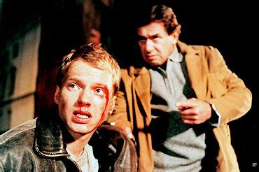 On september 17th, the soviet red army crosses the border. Fuks (1999) | ČSFD.cz