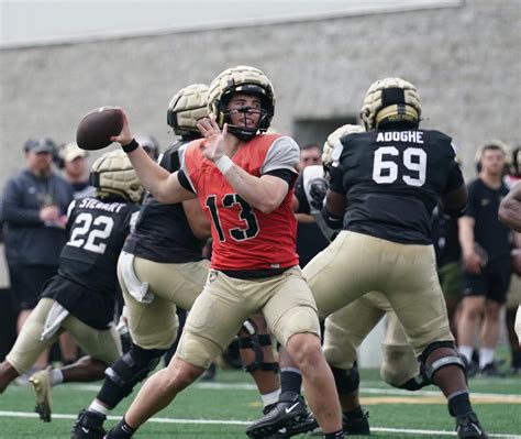 Army Turns To New Starting Quarterback Bryson Daily For Season Opener