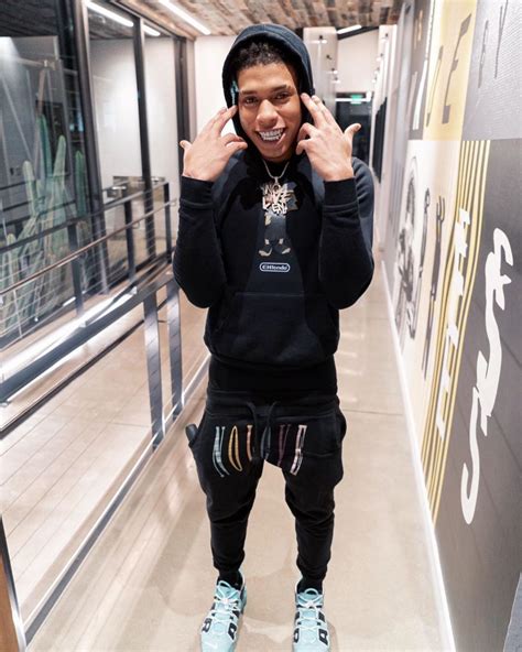 Nle Choppa On Instagram Nle 💙 Rapper Outfits Cute Simple Outfits