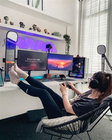 40 Gaming Setups That We Really Like In 2021 Video Game Room Design