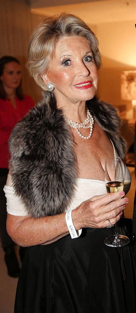Pin By Nail Garage On Cougar Beautiful Old Woman Classy Women
