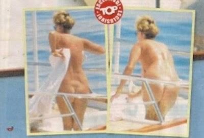 Paola Ferrari Completamente Nuda In Barca Tumbex