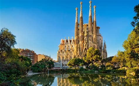 Two Centuries of Work The Impressive Masterpiece of Antoni Gaudí Cruise Tour