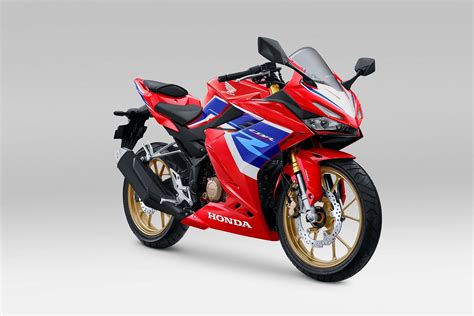 Honda New Cbr R Tampil Baru Tricolor Dihadirkan Pada Standar