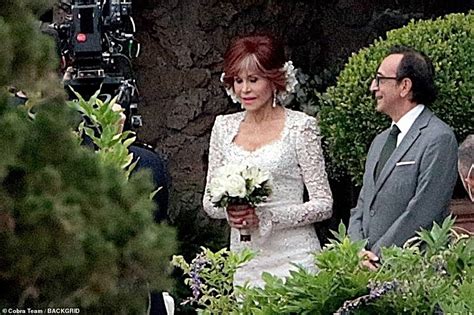 Jane Fonda Wears Wedding Dress In Leaked Photos From Book Club 2
