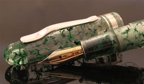 Delta Fountain Pen Limited Edition Fusion 82 Green Demonstrator