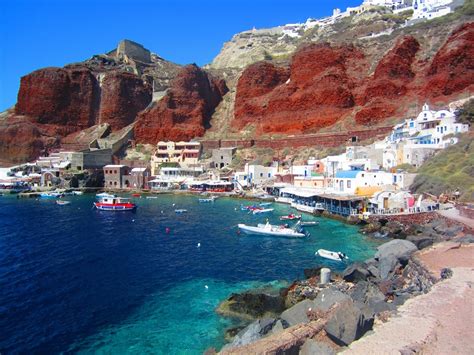 Sailing Holidays In Oia Anchorage Enjoy Sailing Holidays In Greece
