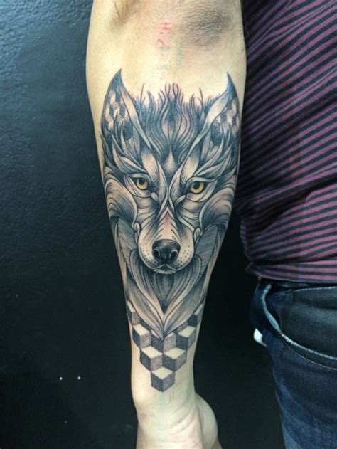 Múltiples tattoos han sido creados en honor a la familia, puesto que suponen un elemento fundamental y único en plumas: 1001 + ideas de tatuajes de lobos - diferentes diseños y su significado
