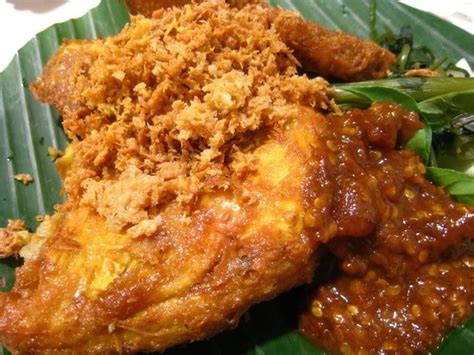 Resep ayam goreng jakarta sederhana spesial khas rumah makan jakarta asli enak. Resep Ayam Penyet Istimewa - Aneka Resep Hidangan Spesial