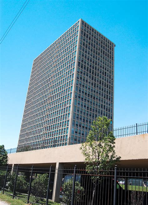 St Edmunds Village 6253 S Michigan Avenue A Highrise A Flickr