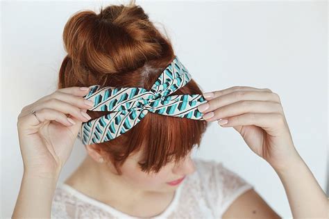 10 Minute Diy Make A Headband Out Of Wire Fabric Scraps Wire