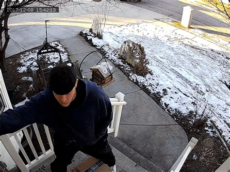 Caught On Camera Thief Steals Bait Package From Doorstep In Clinton Kutv