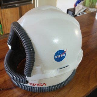 How to make a space helmet, diy astronaut halloween costume from foam! Child's Space Helmet | Space costumes, Diy halloween costumes for kids, Diy astronaut costume