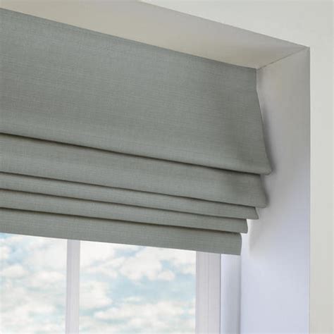 Roman Blinds Window Treatment That Come Bearing Ts Serial Blinds