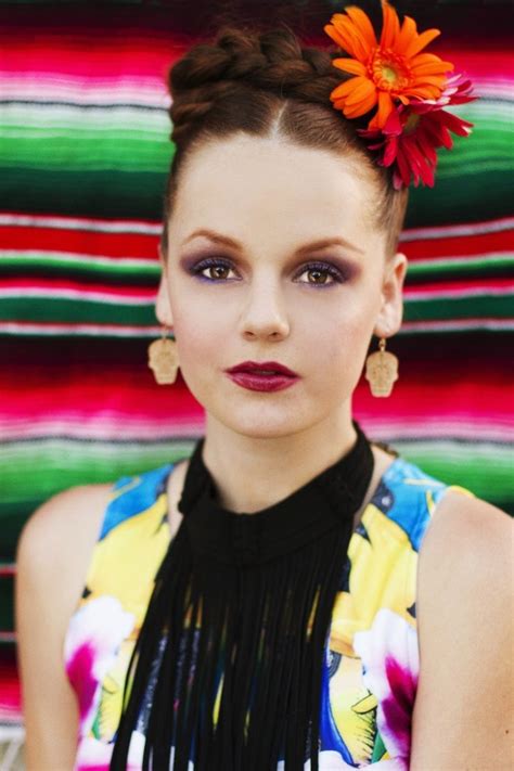 ️mexican Hairstyles With Flowers Free Download