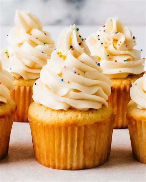 The Ultimate Fluffy Moist Vanilla Cupcakes Foodess