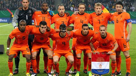 Frank de boer or jaroslav šilhavý? Holland soccer team-Euro 2012 wallpaper Preview ...