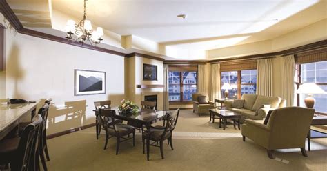 It's an opportunity to forget about the daily routine, enjoy family activities and rejuvenate. Three-Bedroom Suites | Osthoff Resort