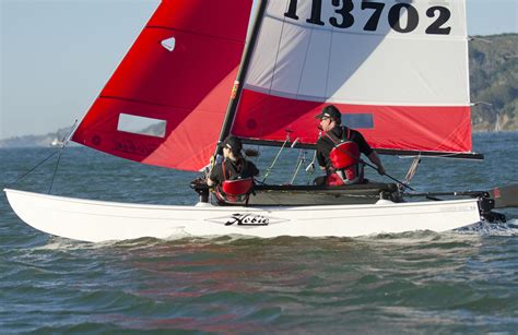 The hobie cat 16 is a 16'7 (5.05m) double handed sport/beach catamaran designed by hobbart (hobie) alter (united states). Hobie 16 LE Race - Hobie Centre