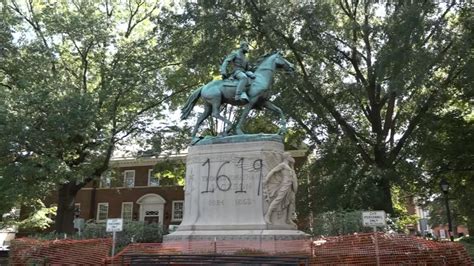 Robert E Lee Stonewall Jackson Statues Vandalized With 1619 In