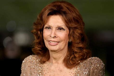 Sophia Loren S Recovery From Fall Going Well But Actress Needs Few