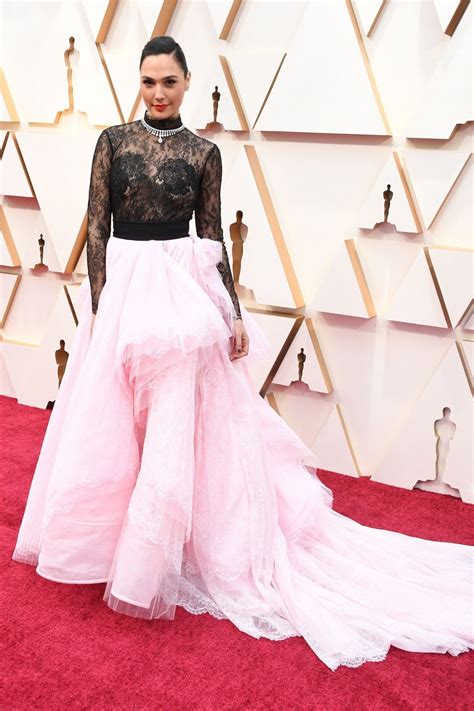 Gal Gadot Oscars 2020 Red Carpet • Celebmafia