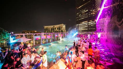 Heat Wave Summer Pool Party At W Hong Kong Honeycombers Hong Kong