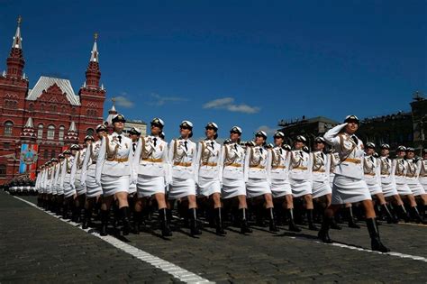 beautiful russian soldiers march in victory day parade video