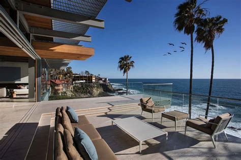 Search 46 single family homes for rent in laguna beach, california. Minimalist beach house perched on a cliff in Laguna Beach