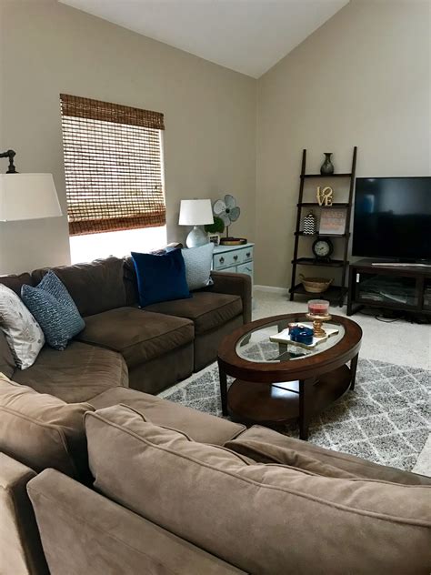 17 Stunning Accessible Beige Living Room To Channel Your Inner