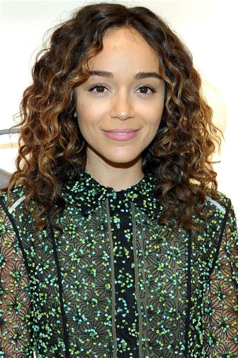 Most Beautiful 30 Celebrities With Curly Hair Part 8