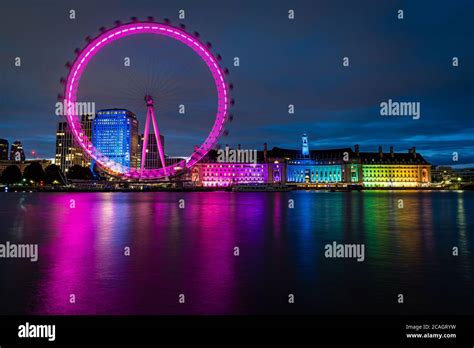 London Eye Lit Up At Night London Stock Photo Alamy